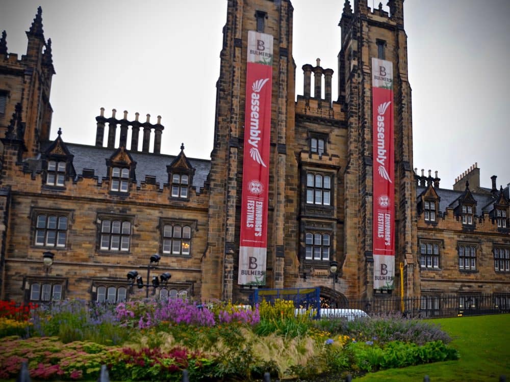 Fabric building banners